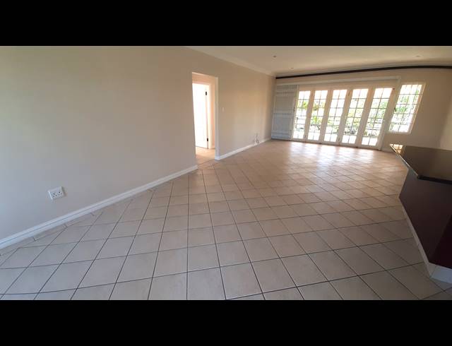 3 BEDROOM TOWNHOUSE TO LET IN SOMERSET VALLEY ESTATE